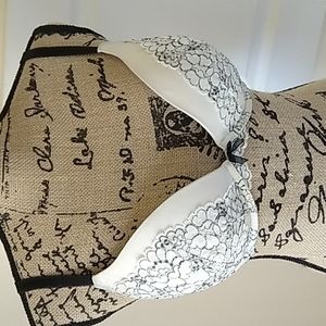Victoria's Secret Off White and Black Lace Push-Up Bra